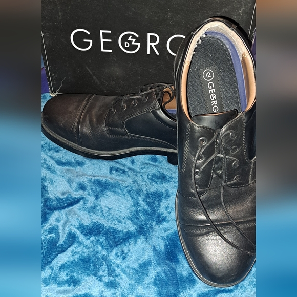 Men's Dress Shoes - Picture 10 of 10